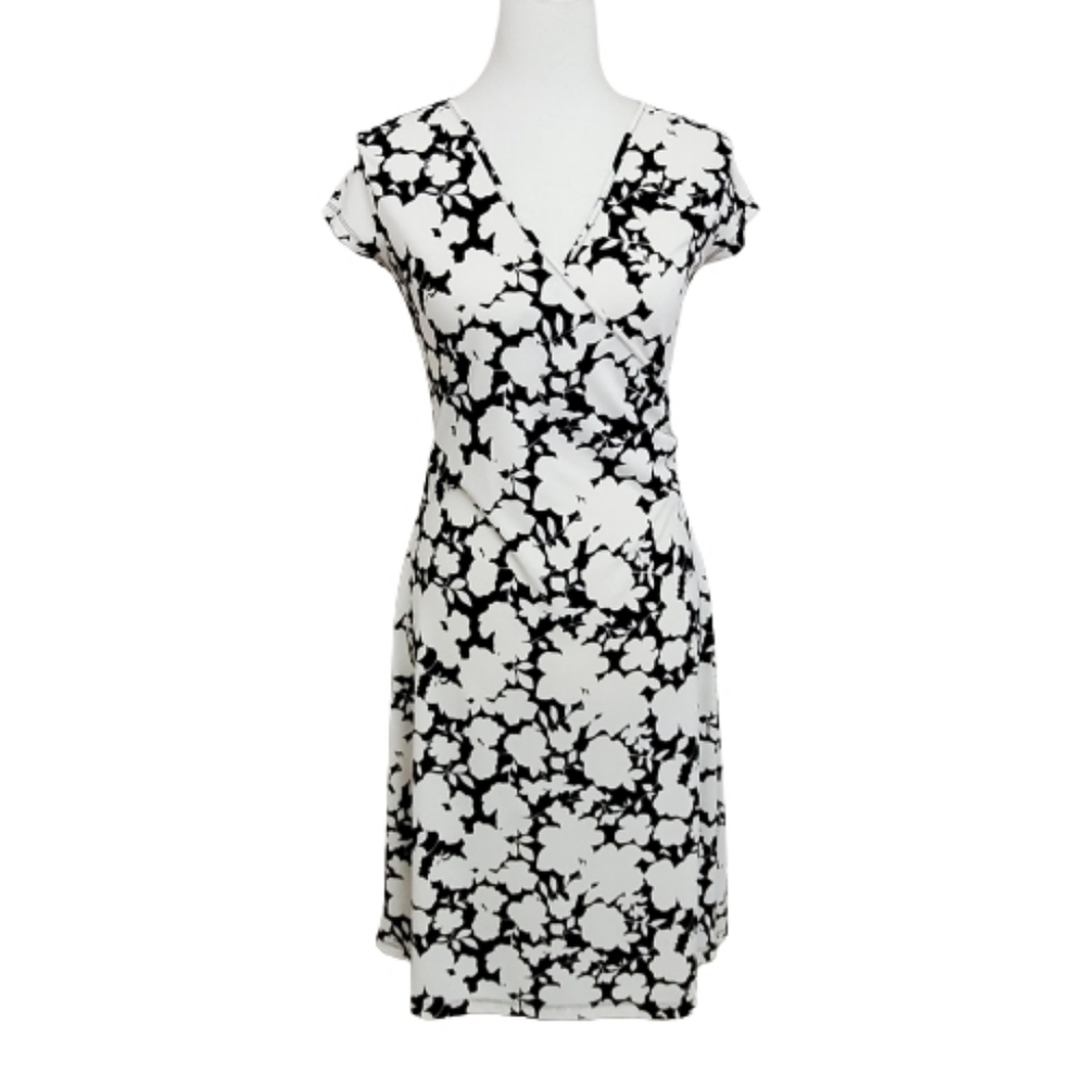 ๐ฅ3/$25๐ฅ Rena Rowan Floral Dress - Picture 1 of 9